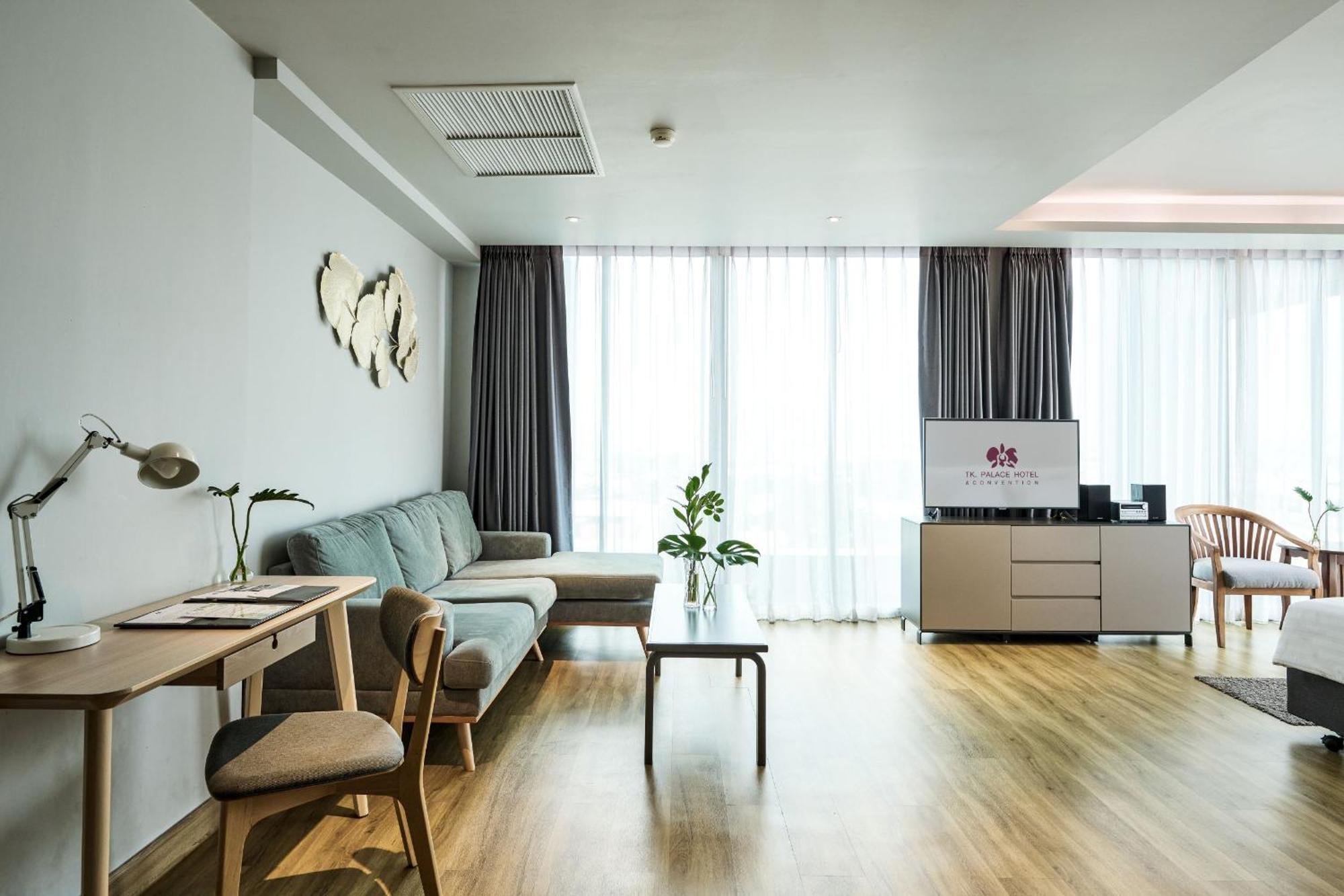 Tk Palace Hotel & Convention Bangkok Dış mekan fotoğraf